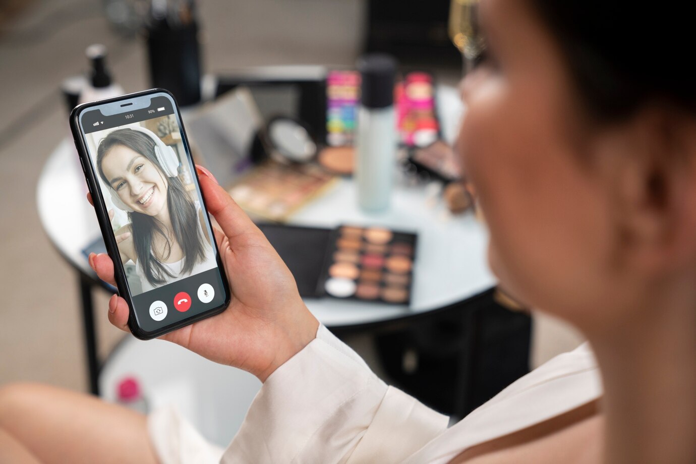 E Learning Makeup Techniques and Trends