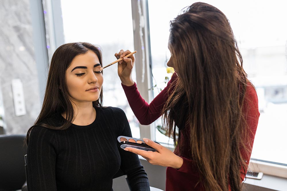 Signature Makeup Training - Stand Out in the Beauty Industry